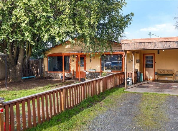 32 Chestnut Avenue, Medford, OR 97501
