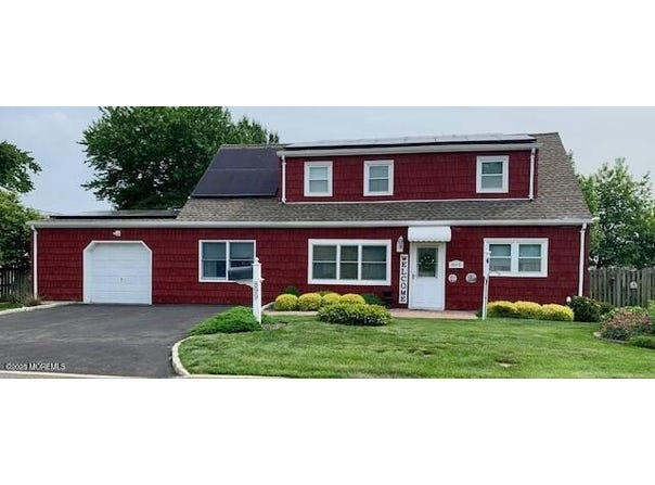 899 Tenth Street, Union Beach, NJ 07735
