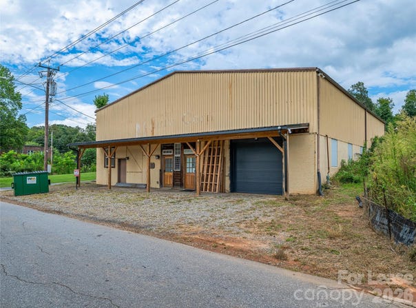 39 Brookside Circle, Candler, NC 28715