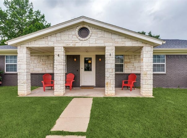 6920 Westover Drive, Granbury, TX 76049