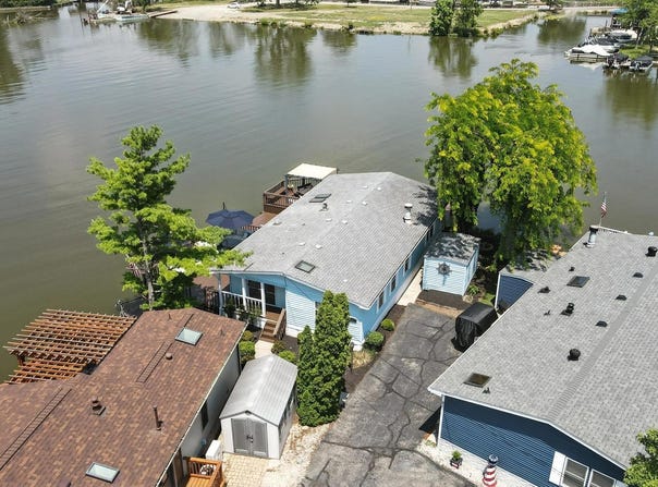 297 N Orchard Island Road, Russells Point, OH 43348