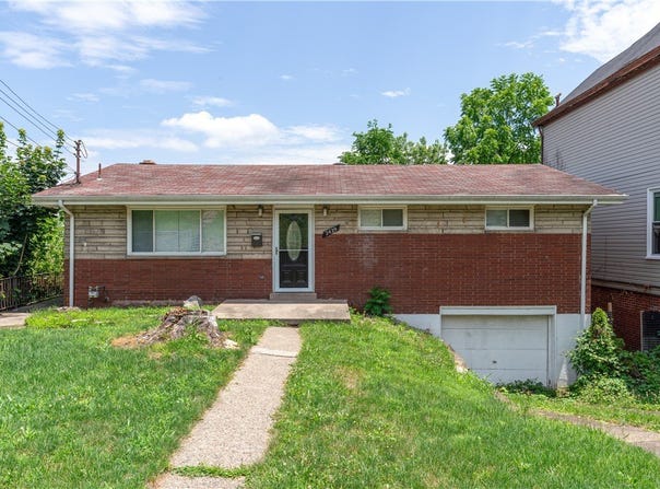 2429 Perry St, Munhall, PA 15120