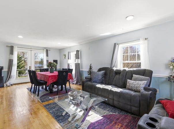 115 River Road, Brunswick, ME 04011