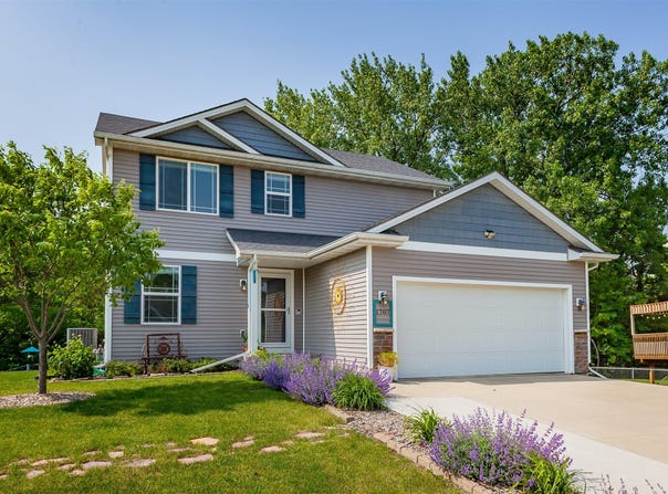 1707 Apple Lane, Indianola, IA 50125