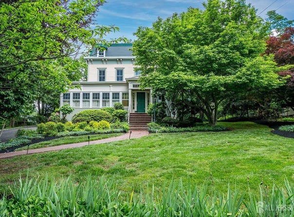 44 Rector Street, Metuchen, NJ 08840