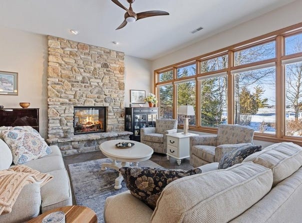 818 Ridgeway Dr, Sturgeon Bay, WI 54235