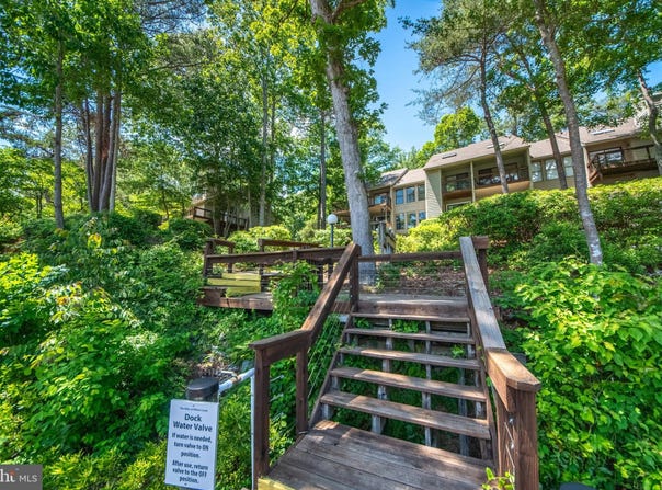 54 VILLA RIDGE DRIVE, HARTFIELD, VA 23071