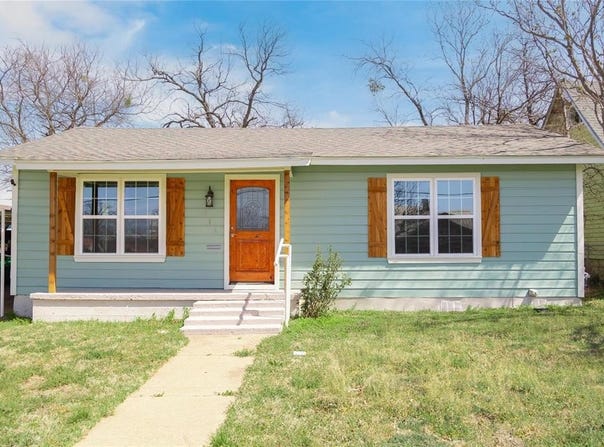 911 S Commercial Avenue Avenue, Coleman, TX 76834