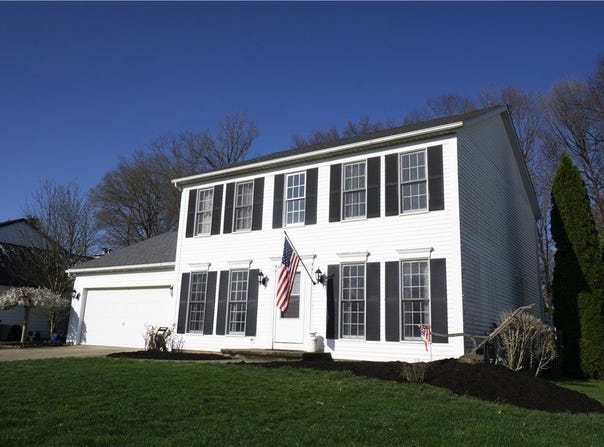 472 Vandalia Drive, Tallmadge, OH 44278