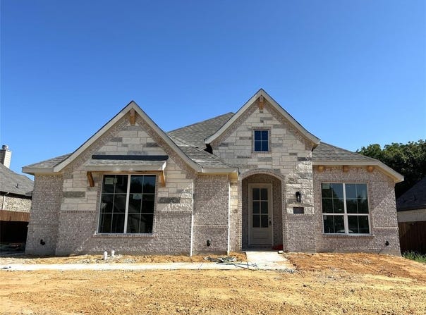 4425 Verbena Street, Midlothian, TX 76065
