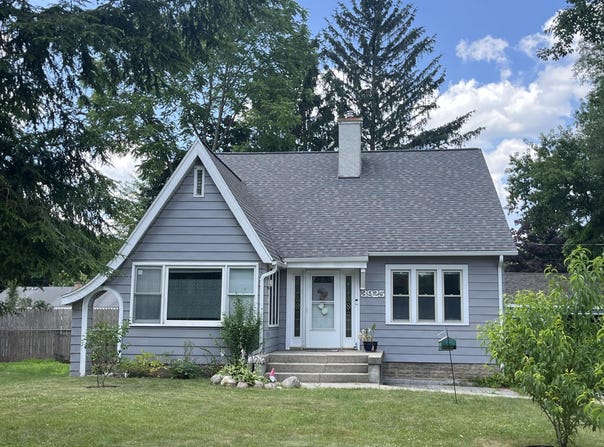 3925 Miramar Avenue NE, Grand Rapids, MI 49525