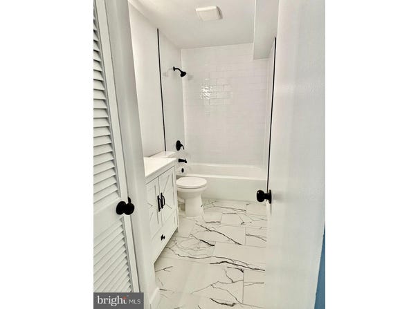 9 DENNISON DRIVE, EAST WINDSOR, NJ 08520