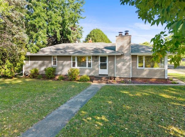 1041 Keefe Street, Eagan, MN 55121