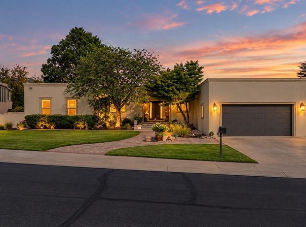 9806 Greenbrier Road NE, Albuquerque, NM 87111