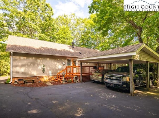 1169 Old Hampton Road, Boone, NC 28607