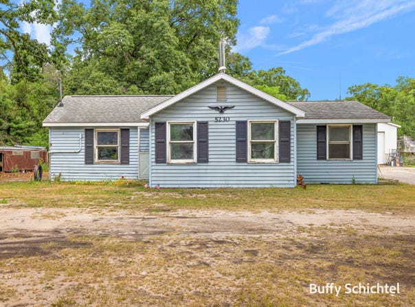 5230 E Apple Avenue, Muskegon, MI 49442