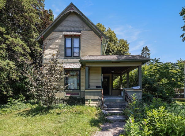 46 1st Street, Milan, MI 48160