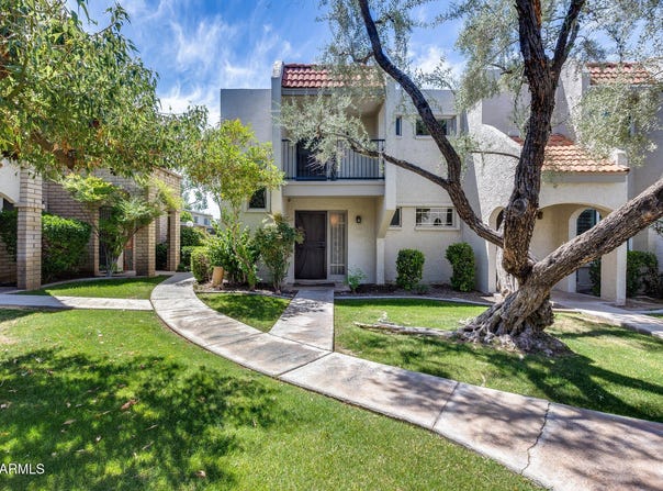 8225 N Central Avenue, Phoenix, AZ 85020