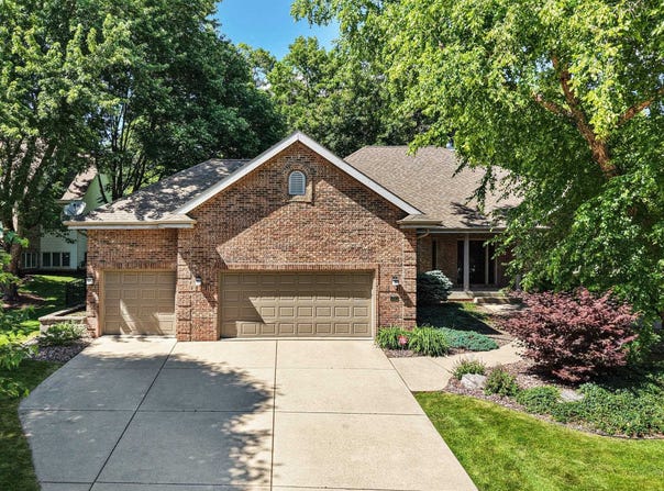39 Hawk Feather Circle, Madison, WI 53717