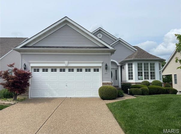 2087 Hawks Landing Drive, Lake St Louis, MO 63367