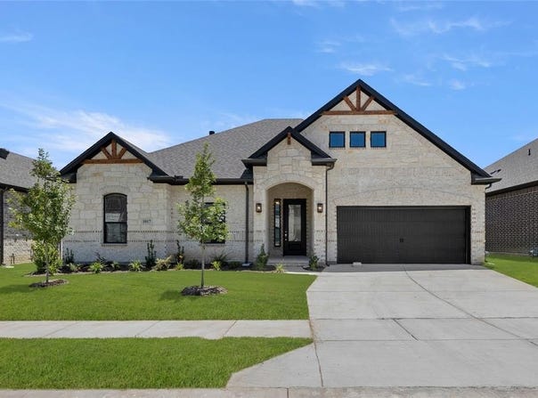1017 Moss Grove Trail, Justin, TX 76247