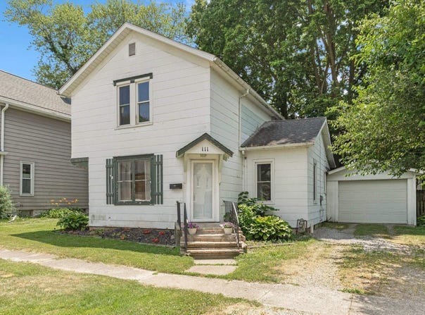 111 W 2nd Street, Auburn, IN 46706-1719