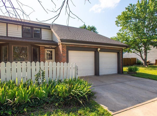 1515 S Goebel, Wichita, KS 67207