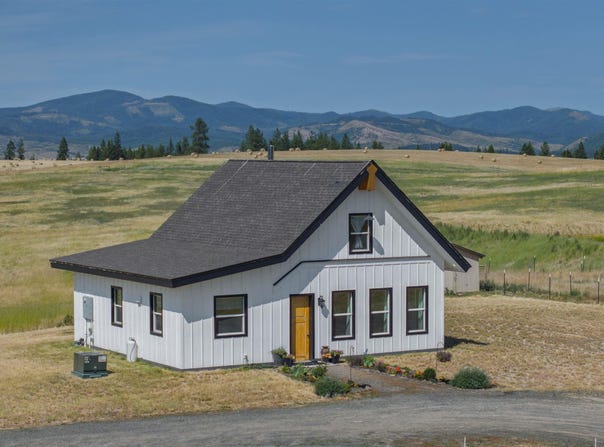 1001 Laura Lane, Princeton, ID 83857