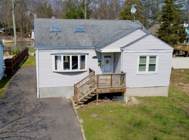 153 Oaklawn Avenue, Stamford, CT 06905