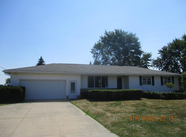 6869 3 Mile, Bay City, MI 48706