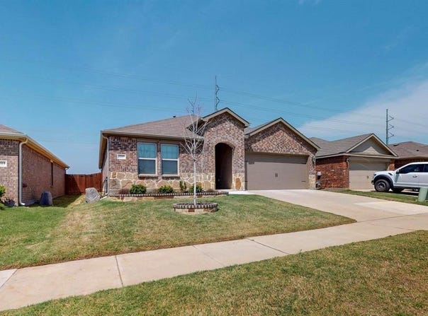 1217 Briar Hill Drive, Denton, TX 76207