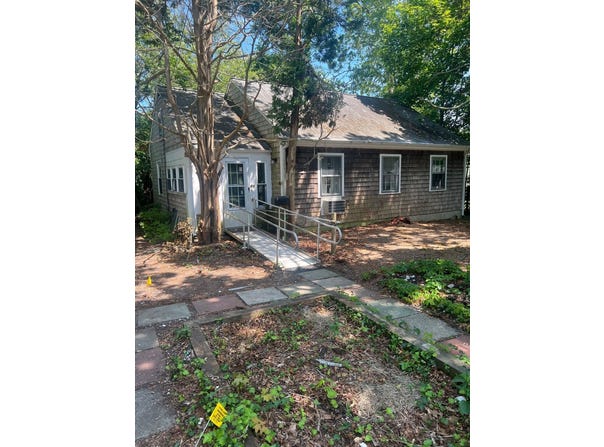 60 Baxter, West Yarmouth, MA 02673