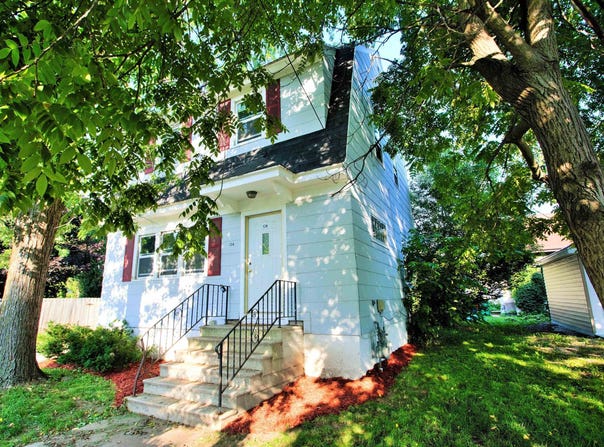 124 ALLARD Avenue, GREEN BAY, WI 54303