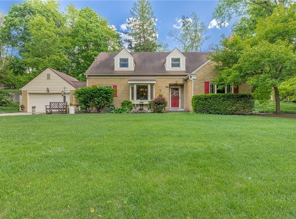 156 W Hadley Road, Oakwood, OH 45419