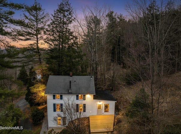 190 Willow St, Lee, MA 01238