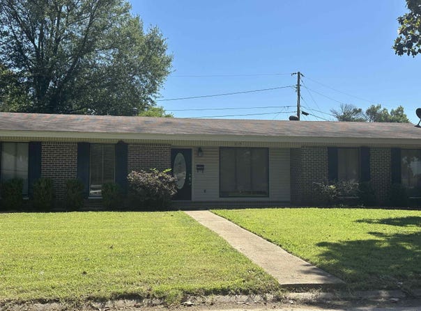 213 S ADCOCK, Dumas, AR 71639