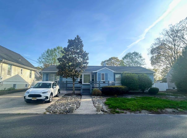 306 W Revere Ave, Northfield, NJ 08225