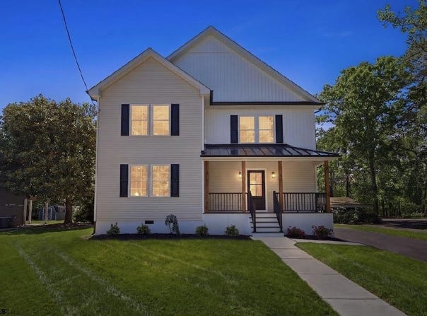 83 Lakeshore Dr, Hammonton, NJ 08037