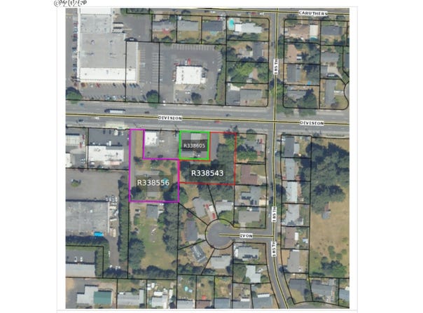 18400 SE DIVISION St, Gresham, OR 97030