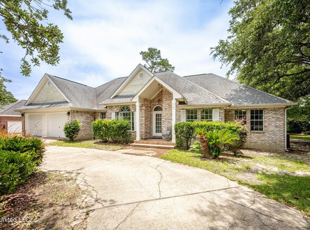 700 Tantallon Drive, Ocean Springs, MS 39564