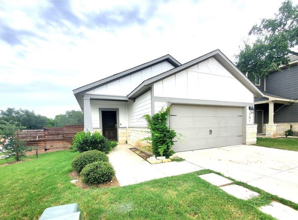 101 Prosecco PATH, Leander, TX 78641