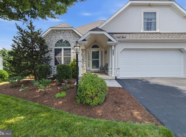 3222 SHELLERS Bend, STATE COLLEGE, PA 16801