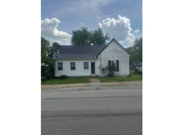 306 Christian Street, Drakesboro, KY 42337