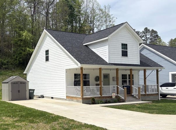 27 Wetzel Dr, Paintsville, KY 41240