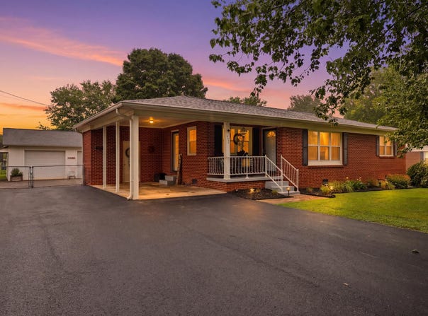 902 Dennis Avenue, Jasper, TN 37347