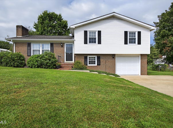 16394 Middlewood Drive, Abingdon, VA 24210