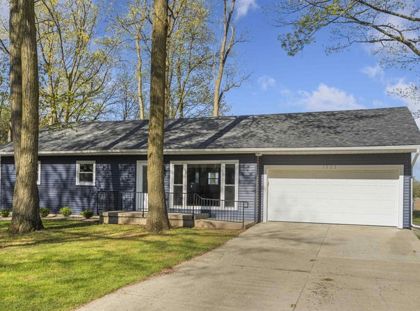 1003 Hickory Hill Drive, Angola, IN 46703-2303