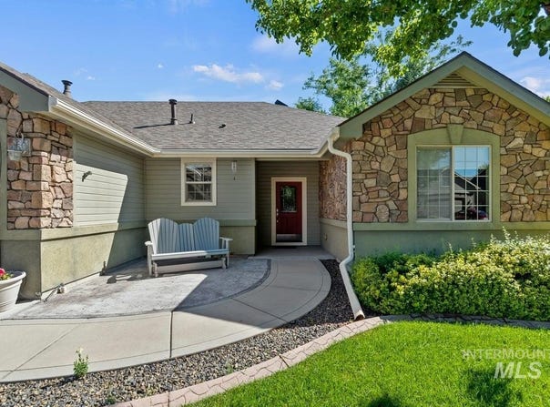 2262 W Windchime Dr., Meridian, ID 83646
