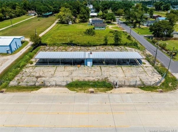 5911 Common Street, Lake Charles, LA 70607
