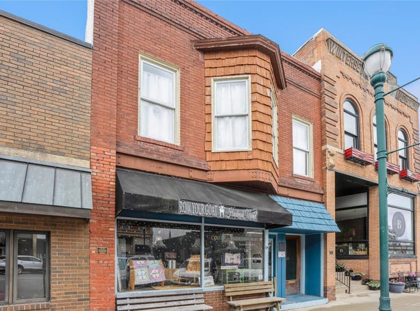 110 W Court Avenue, Winterset, IA 50273